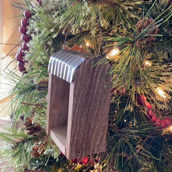 New The Hearthside Collection Inc 6 in. Rustic Tin Roof Wood Barn Tree Ornament - Picture 4 of 15
